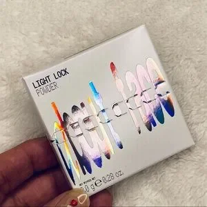 About-Face Light Lock Powder - Thumbnail 5